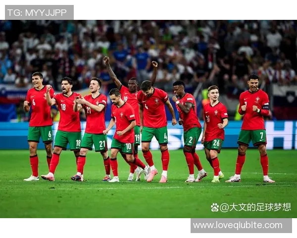 足球明星泪水背后的故事与情感交织的瞬间回顾